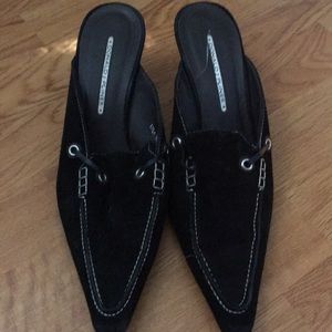 Donald Pliner Black Pointed Toe Size 10
